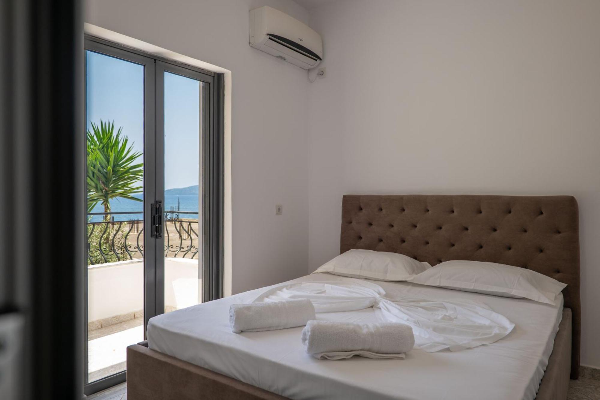 Sunset Aparthotel Sarandë Exterior foto